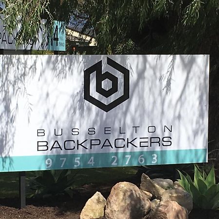 Bunkers Backpackers Hostel Busselton Exterior photo