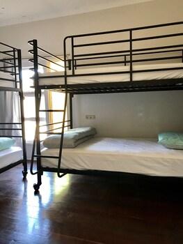 Bunkers Backpackers Hostel Busselton Exterior photo
