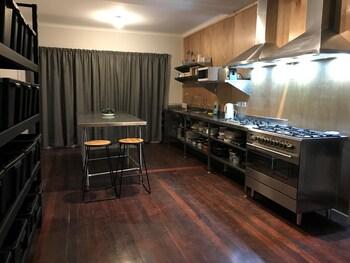 Bunkers Backpackers Hostel Busselton Exterior photo