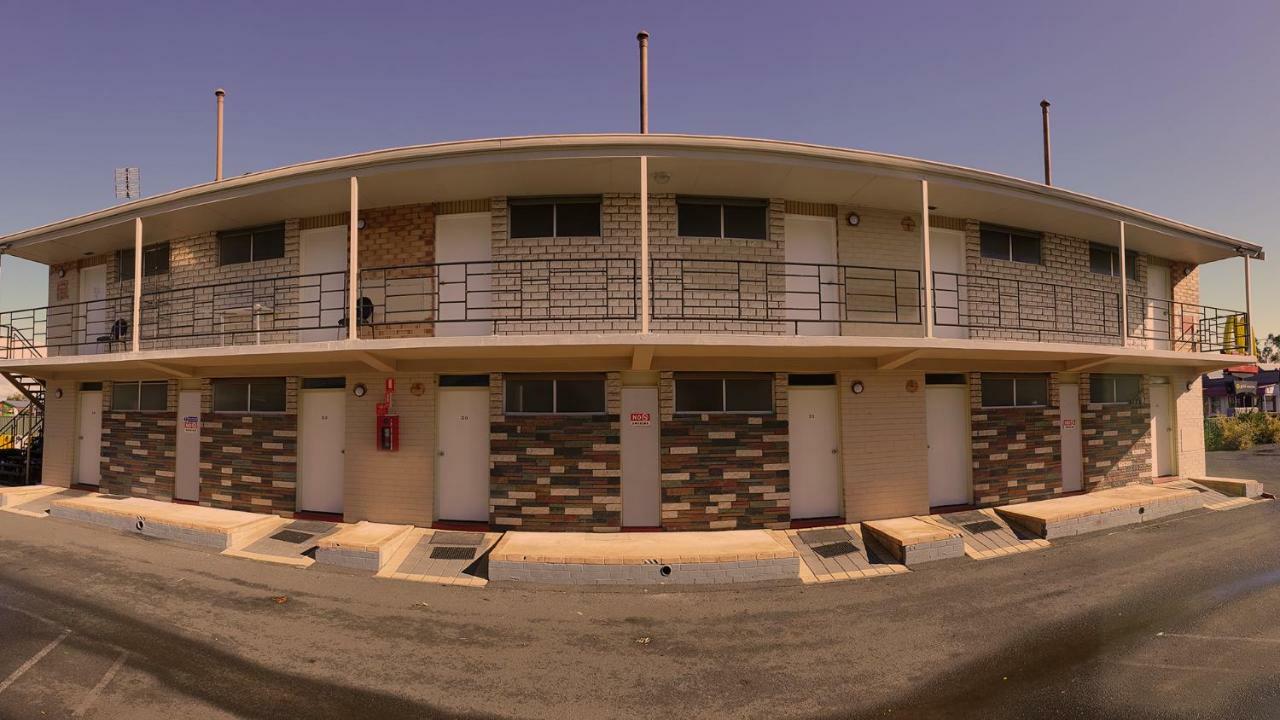 Bunkers Backpackers Hostel Busselton Exterior photo